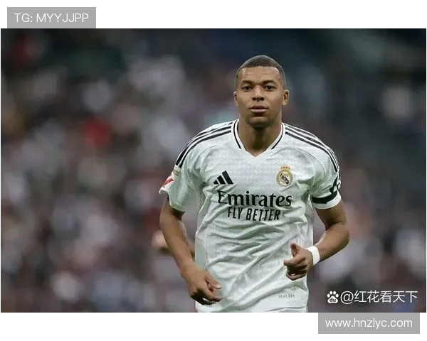 姆巴佩强势突破库巴西防线为皇马赢得宝贵角球机会